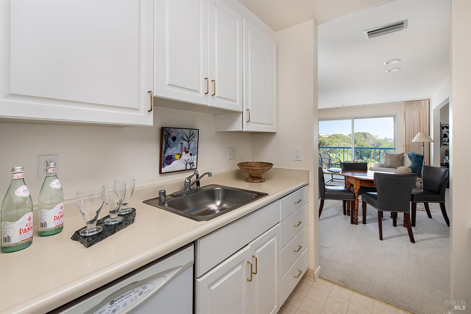 Detail Gallery Image 7 of 35 For 100 Thorndale Dr #319,  San Rafael,  CA 94903 - 2 Beds | 2 Baths