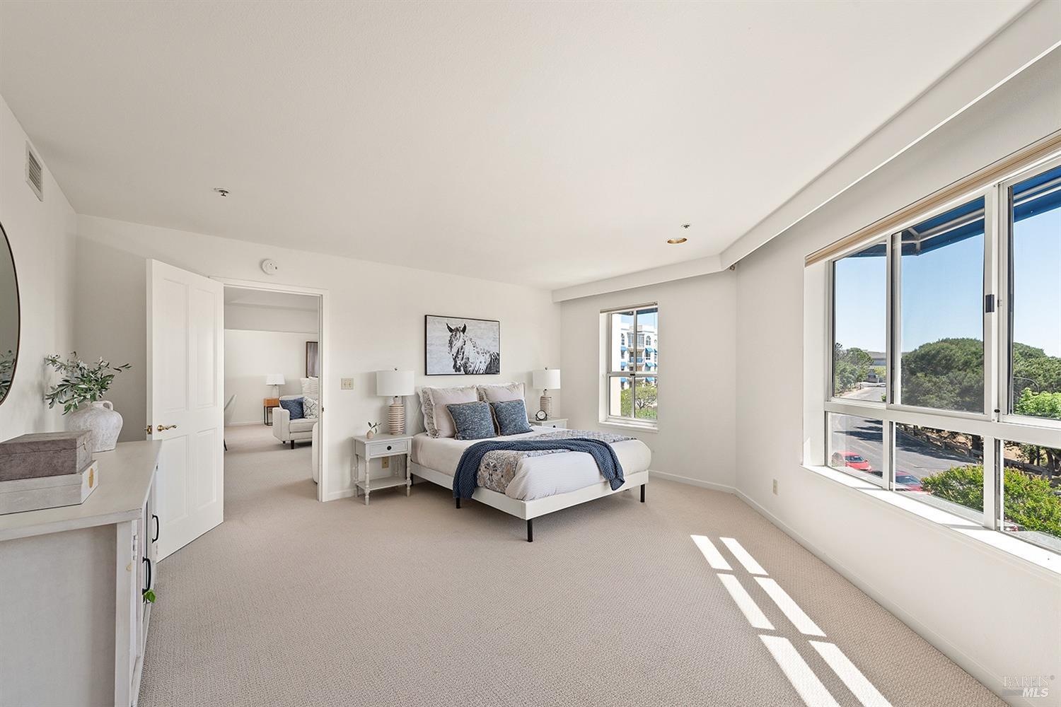 Detail Gallery Image 11 of 31 For 100 Thorndale Dr #229,  San Rafael,  CA 94903 - 2 Beds | 2 Baths