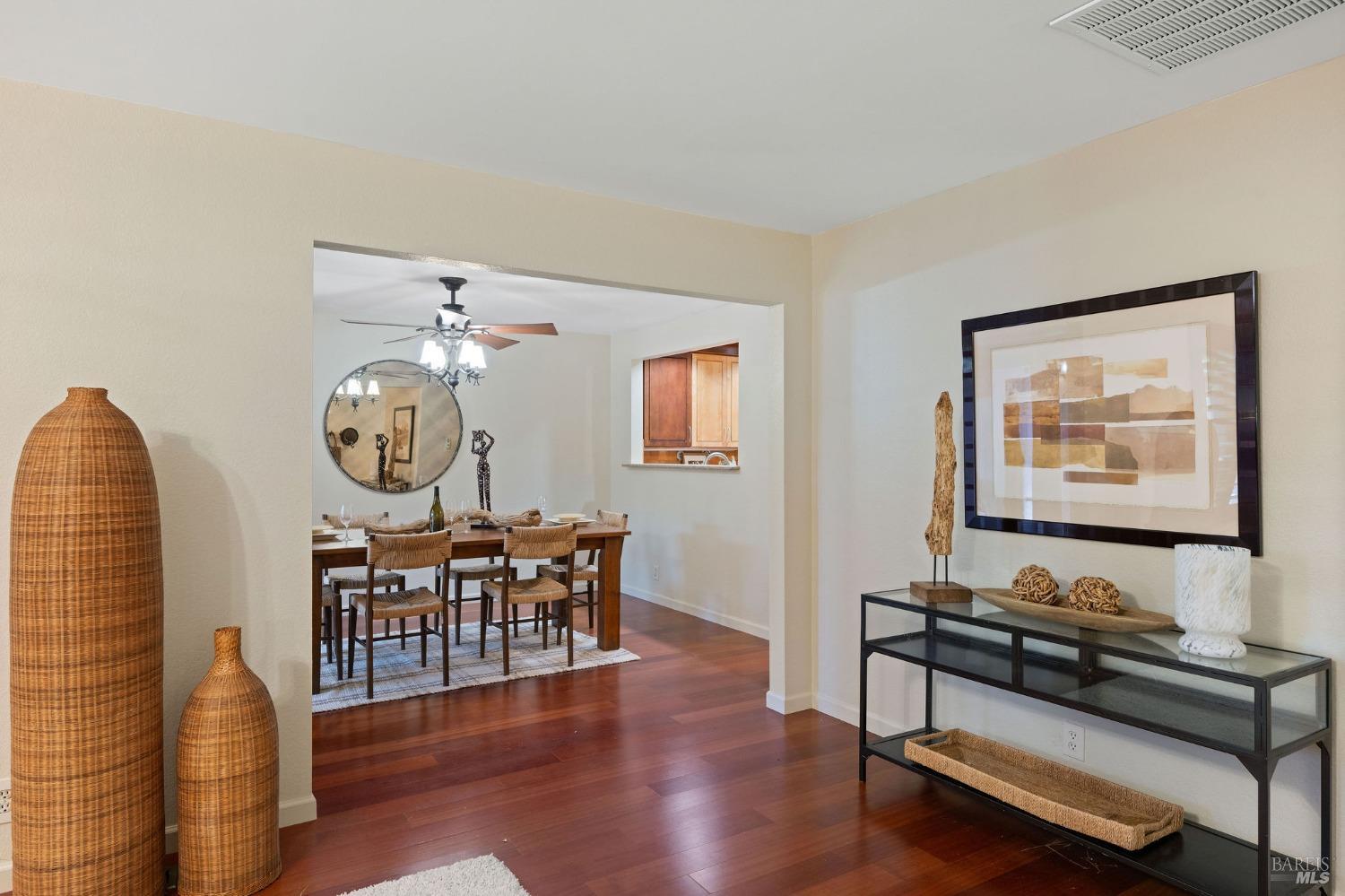 Detail Gallery Image 10 of 38 For 229 Hartson St, Napa,  CA 94559 - 2 Beds | 2 Baths
