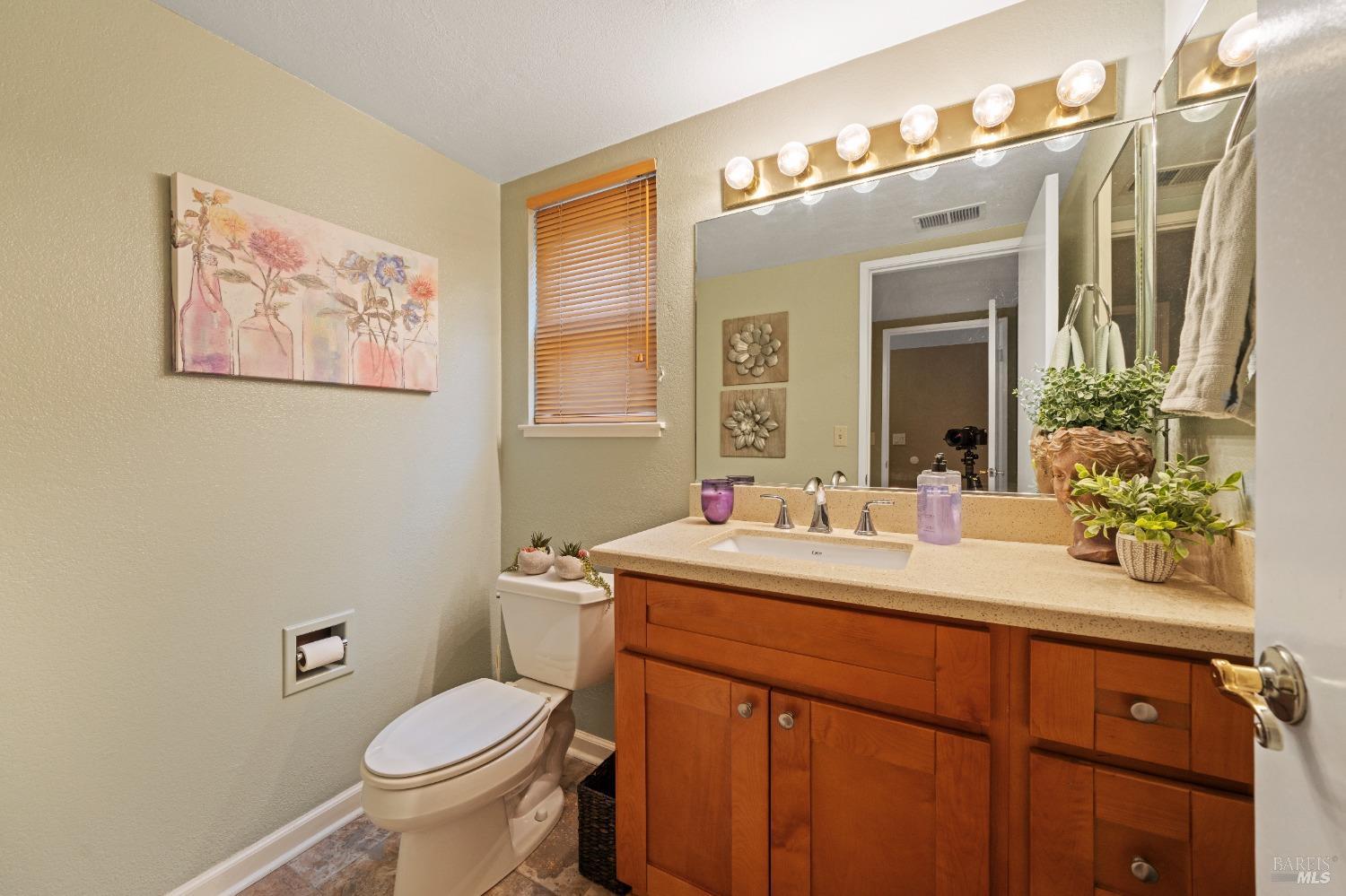 Detail Gallery Image 17 of 37 For 424 Longridge Dr, Vallejo,  CA 94591 - 4 Beds | 2/1 Baths