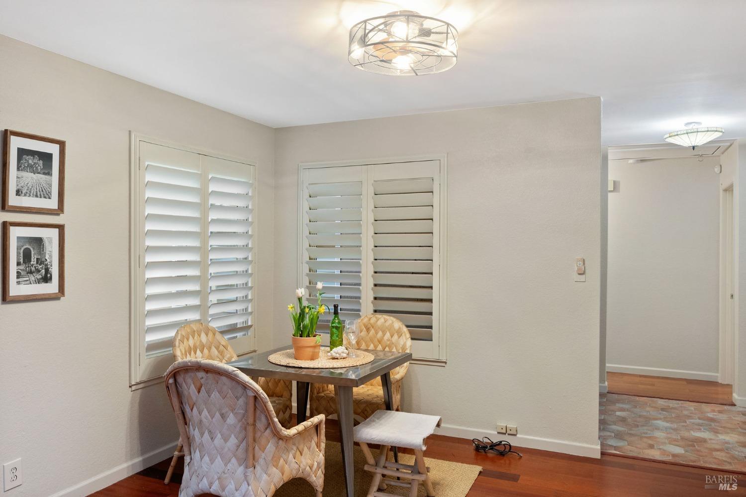 Detail Gallery Image 19 of 38 For 229 Hartson St, Napa,  CA 94559 - 2 Beds | 2 Baths