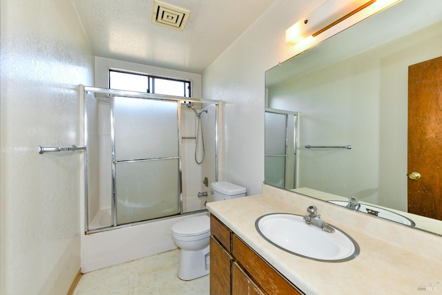 Detail Gallery Image 14 of 16 For 2658 Michelle Ct, Napa,  CA 94558 - 2 Beds | 1 Baths