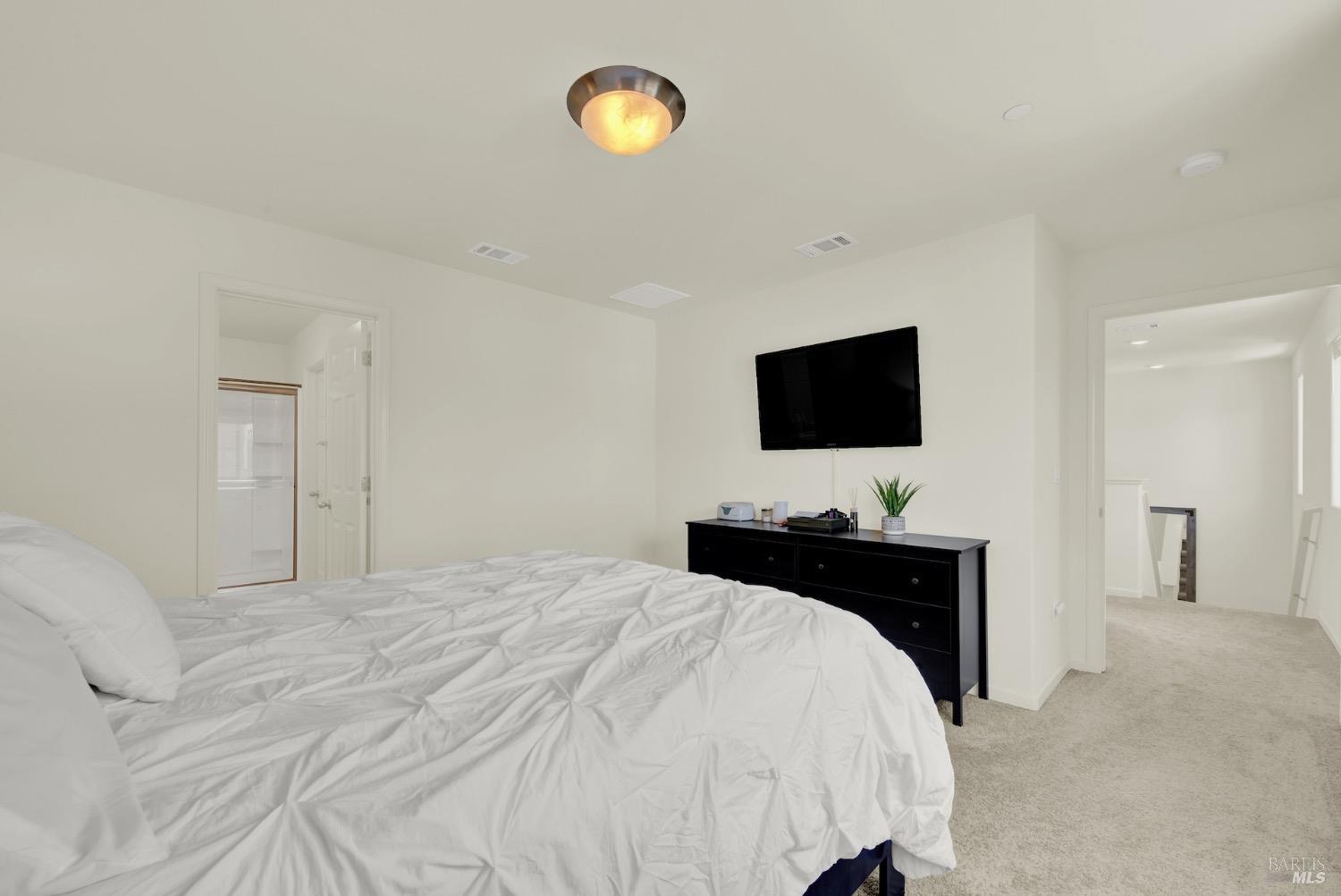 Detail Gallery Image 27 of 53 For 1464 Descanso Ln, Fairfield,  CA 94533 - 3 Beds | 2/1 Baths