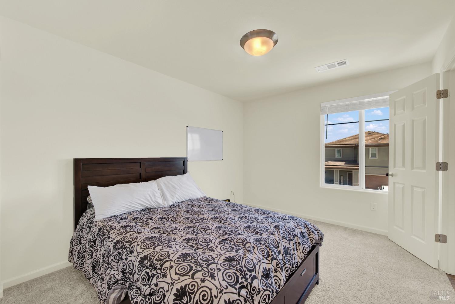 Detail Gallery Image 39 of 53 For 1464 Descanso Ln, Fairfield,  CA 94533 - 3 Beds | 2/1 Baths