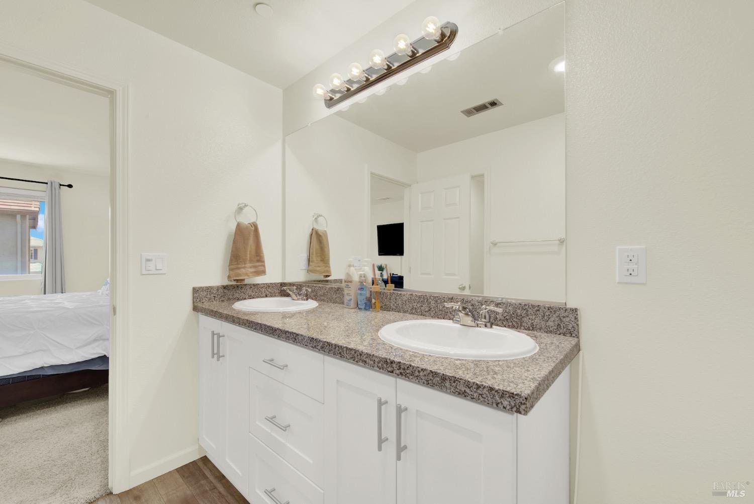 Detail Gallery Image 32 of 53 For 1464 Descanso Ln, Fairfield,  CA 94533 - 3 Beds | 2/1 Baths