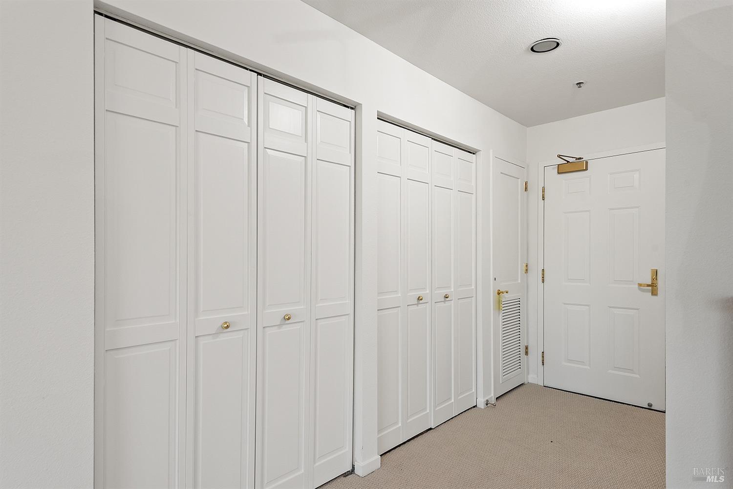 Detail Gallery Image 18 of 31 For 100 Thorndale Dr #229,  San Rafael,  CA 94903 - 2 Beds | 2 Baths