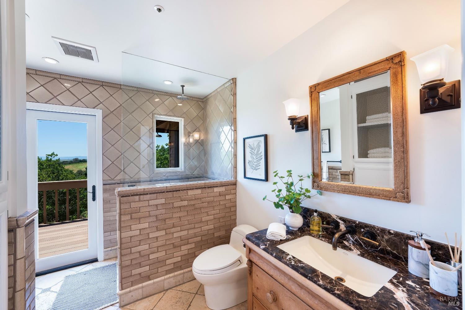 Detail Gallery Image 30 of 43 For 14 Spyglass Ct, Napa,  CA 94558 - 3 Beds | 2/1 Baths