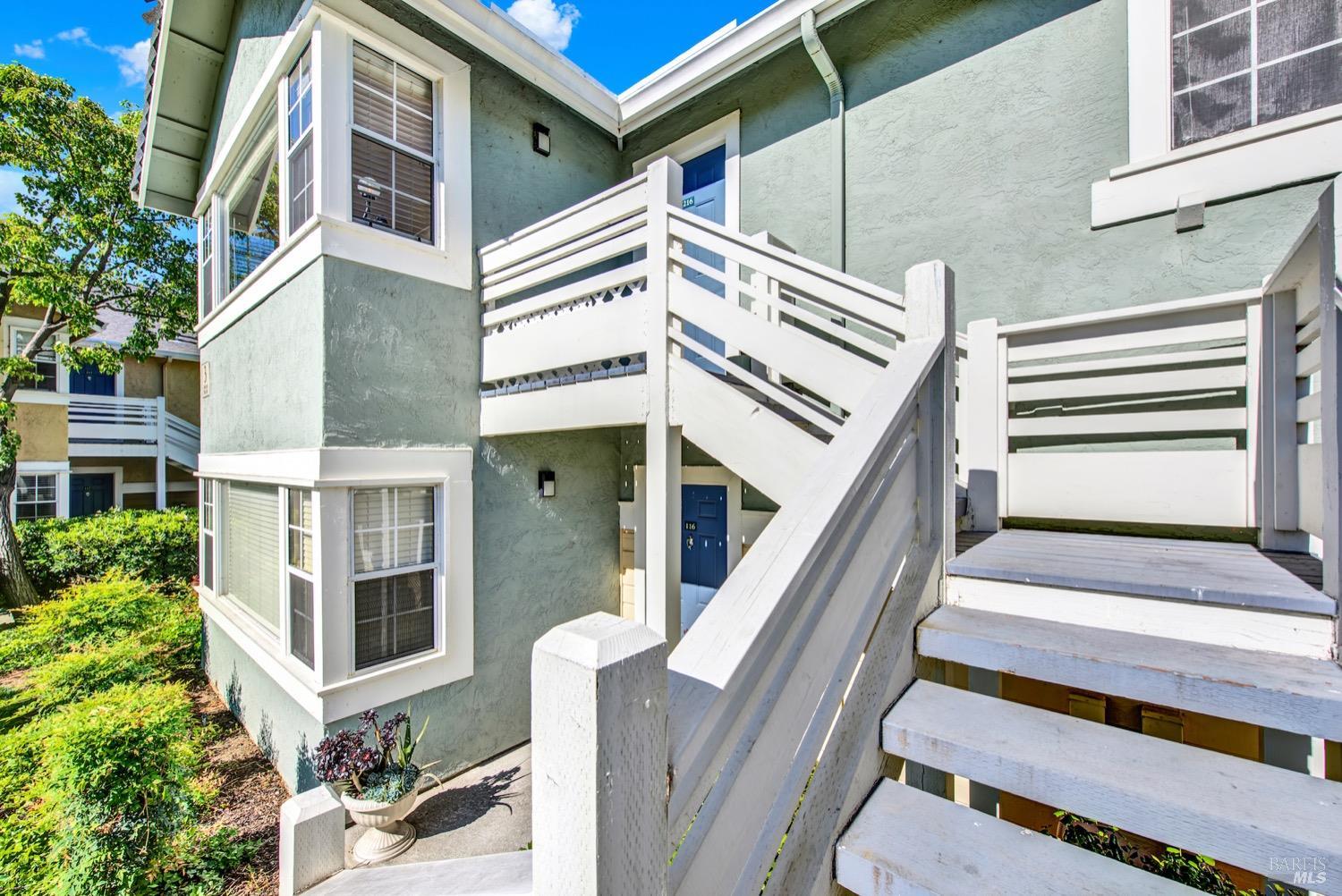 Detail Gallery Image 8 of 60 For 2915 N Texas St #216,  Fairfield,  CA 94533 - 2 Beds | 1 Baths