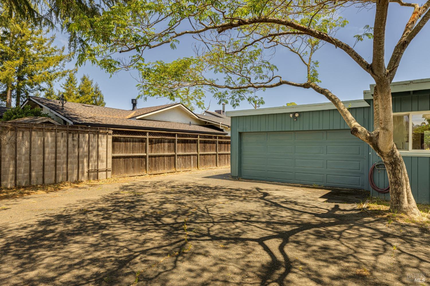 Detail Gallery Image 36 of 41 For 5736 Old Redwood Hwy, Penngrove,  CA 94951 - 2 Beds | 1 Baths