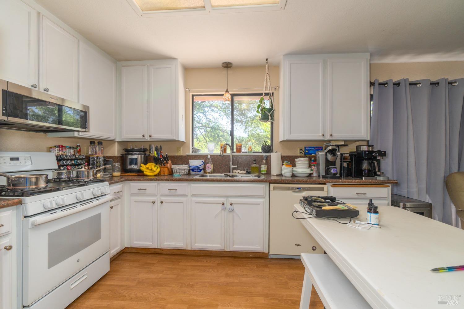Detail Gallery Image 6 of 42 For 2850 Hartley St, Lakeport,  CA 95453 - 3 Beds | 2 Baths