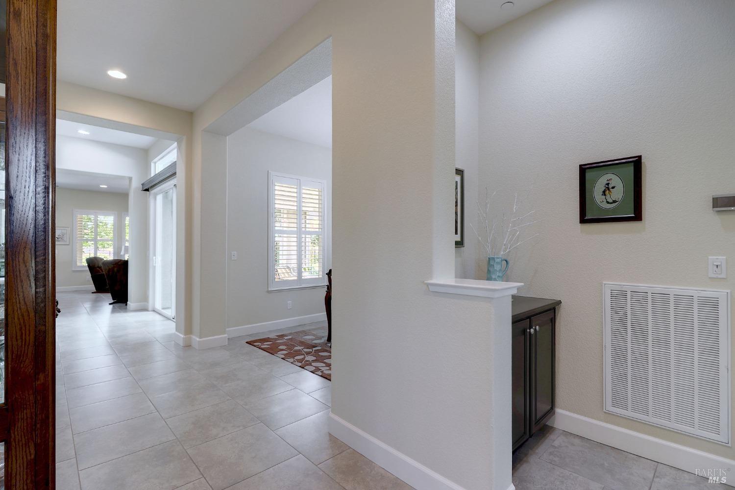 Detail Gallery Image 11 of 85 For 212 Summerset Dr, Rio Vista,  CA 94571 - 2 Beds | 2/1 Baths