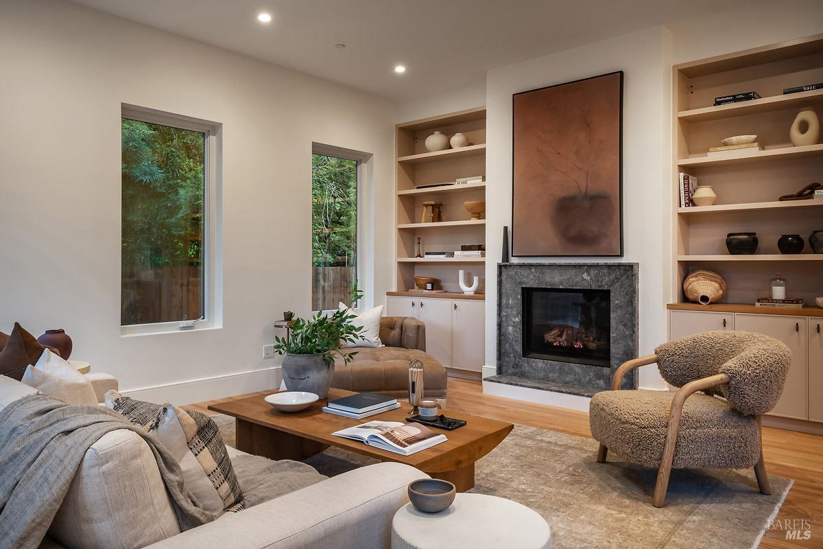 Detail Gallery Image 29 of 48 For 649 Northern Ave, Mill Valley,  CA 94941 - 4 Beds | 3/1 Baths