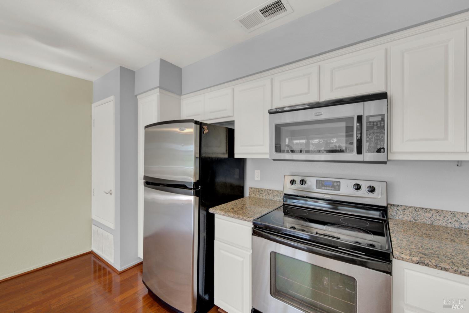 Detail Gallery Image 24 of 60 For 2915 N Texas St #216,  Fairfield,  CA 94533 - 2 Beds | 1 Baths