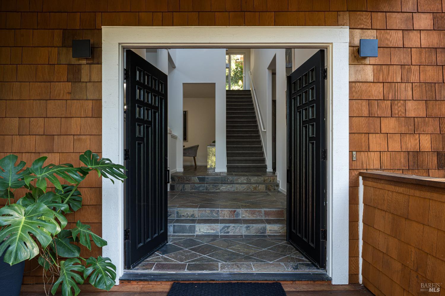 Detail Gallery Image 2 of 30 For 358 Dolan Ave, Mill Valley,  CA 94941 - 4 Beds | 2/1 Baths