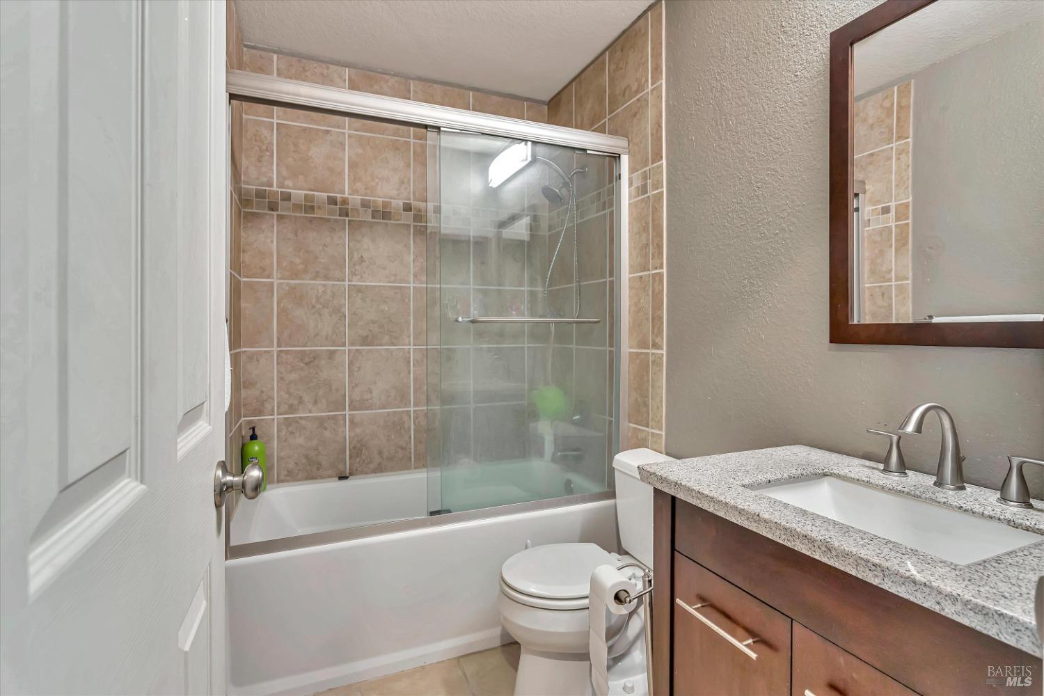 Detail Gallery Image 21 of 29 For 113 Amberwood Ct, Vacaville,  CA 95688 - 4 Beds | 2 Baths