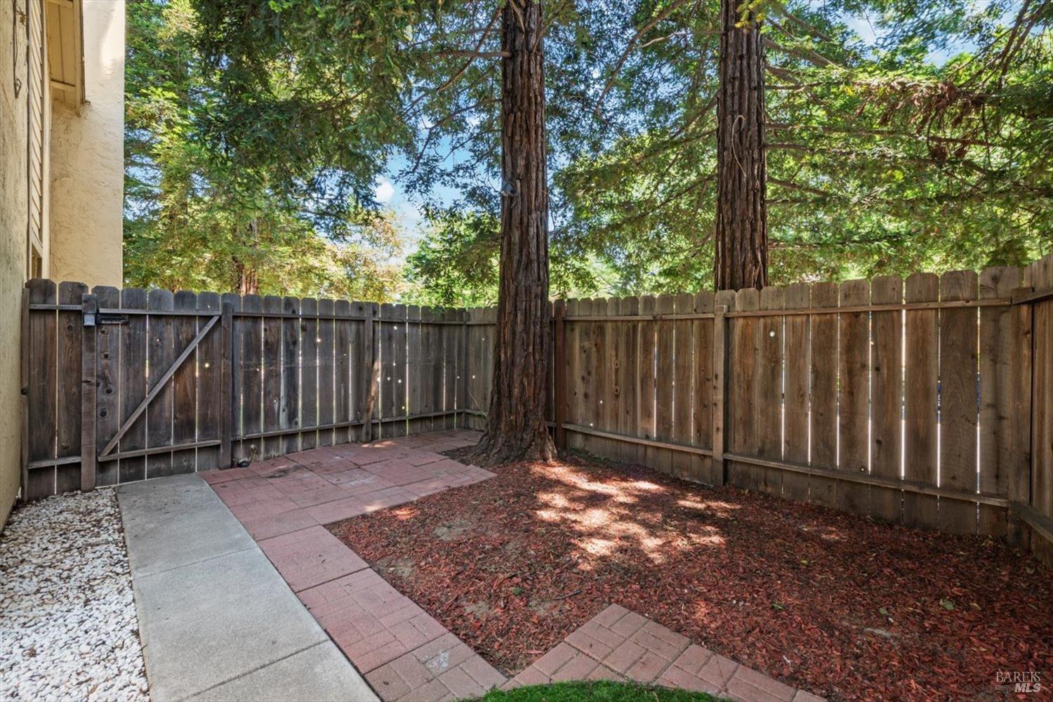 Detail Gallery Image 38 of 45 For 260 Kirkwood Ct, Vacaville,  CA 95687 - 4 Beds | 2/1 Baths