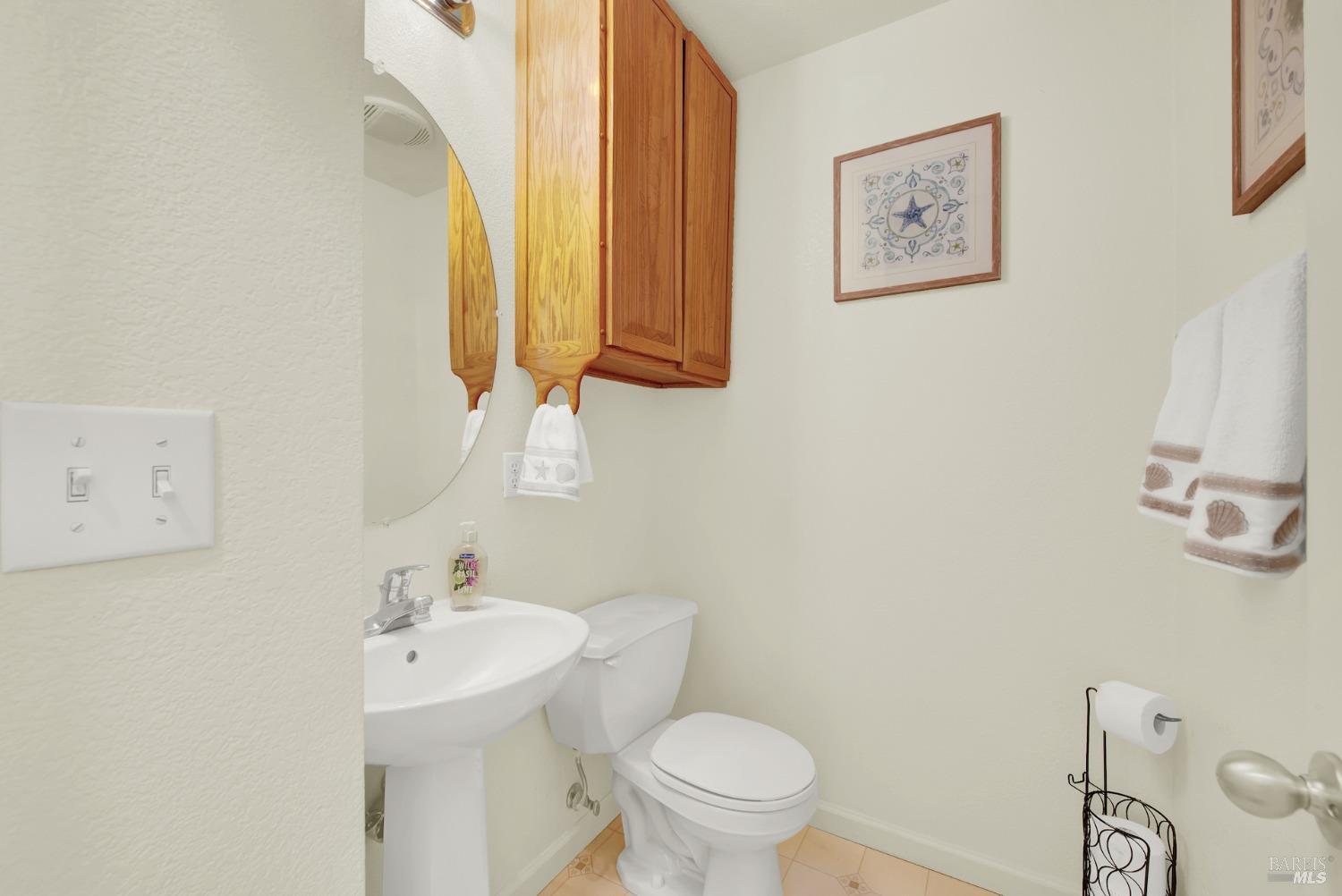 Detail Gallery Image 27 of 60 For 561 Chateau Way, Vacaville,  CA 95687 - 3 Beds | 2/1 Baths