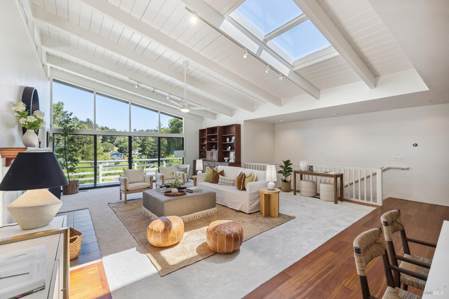 Detail Gallery Image 9 of 88 For 419 Marin Ave, Mill Valley,  CA 94941 - 6 Beds | 4/2 Baths