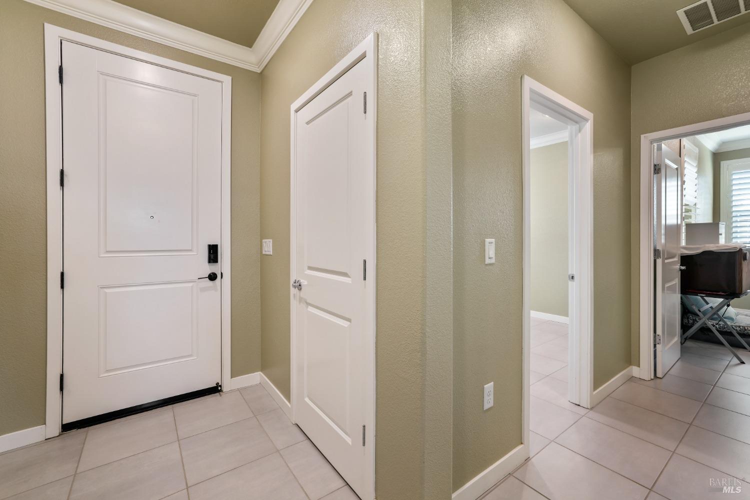 Detail Gallery Image 19 of 43 For 4000 Barrel Ct, Vacaville,  CA 95687 - 3 Beds | 2 Baths