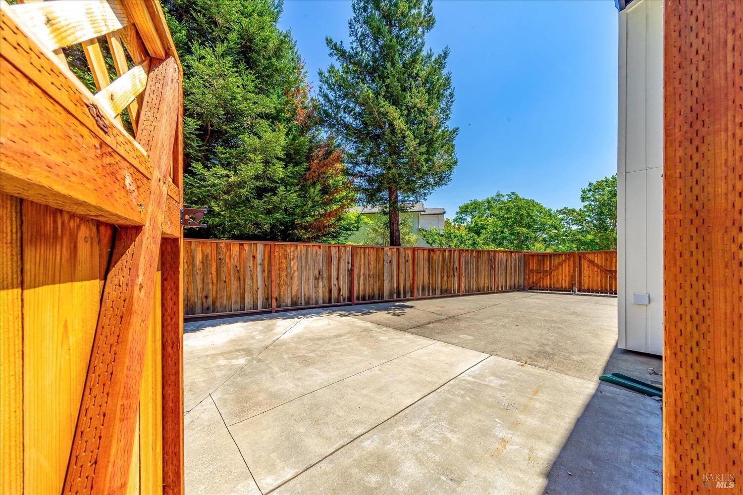 Detail Gallery Image 45 of 61 For 1025 Charlson Way, Napa,  CA 94558 - 3 Beds | 2/1 Baths