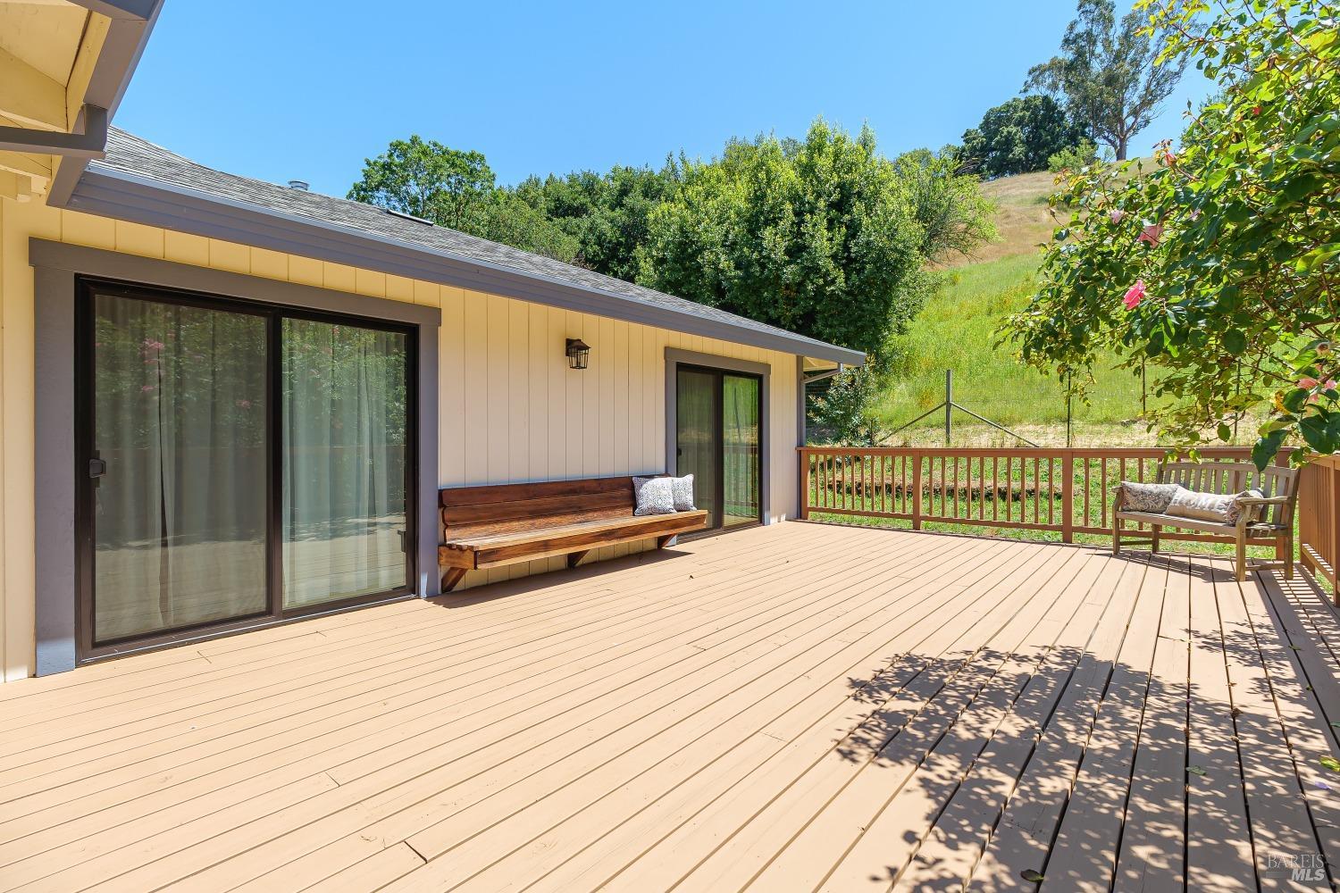 Detail Gallery Image 26 of 33 For 875 Atherton Ave, Novato,  CA 94945 - 5 Beds | 3/1 Baths