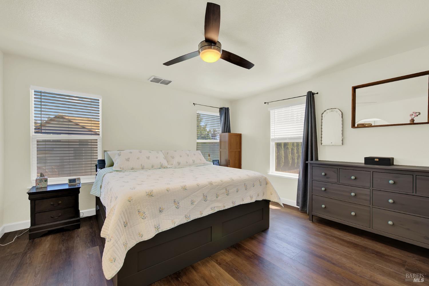 Detail Gallery Image 41 of 60 For 561 Chateau Way, Vacaville,  CA 95687 - 3 Beds | 2/1 Baths