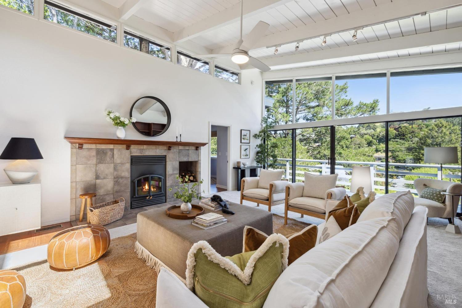 Detail Gallery Image 17 of 88 For 419 Marin Ave, Mill Valley,  CA 94941 - 6 Beds | 4/2 Baths
