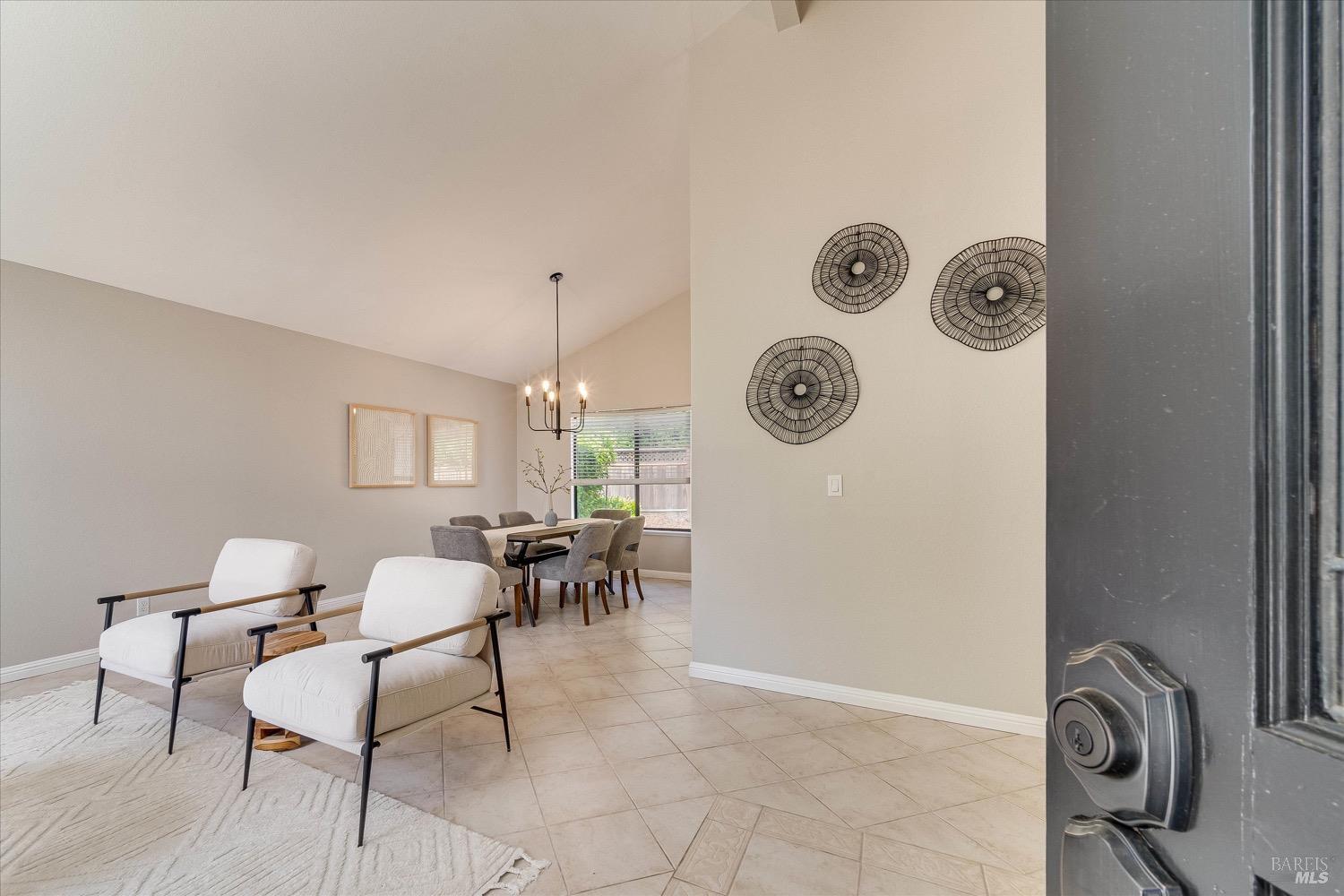 Detail Gallery Image 5 of 61 For 1025 Charlson Way, Napa,  CA 94558 - 3 Beds | 2/1 Baths