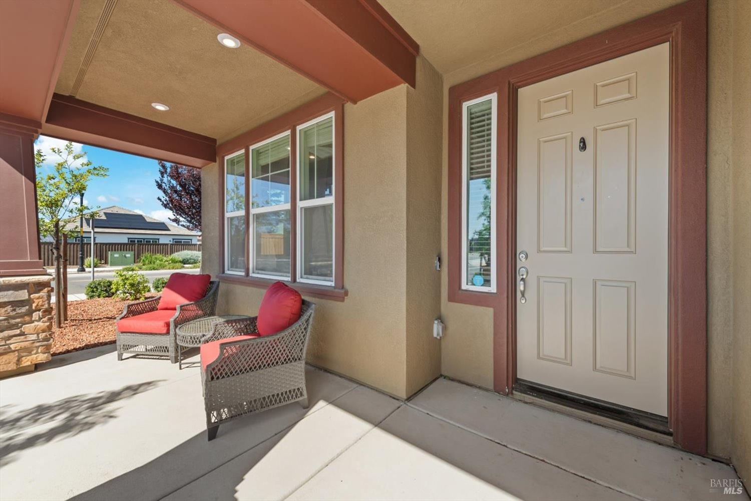 Detail Gallery Image 5 of 55 For 705 Foxtrace Ln, Dixon,  CA 95620 - 5 Beds | 4 Baths