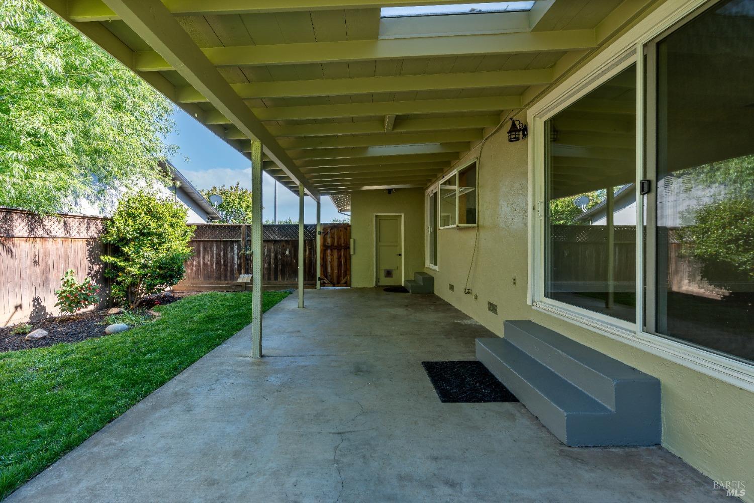 Detail Gallery Image 16 of 20 For 348 George Pl, Ukiah,  CA 95482 - 3 Beds | 2 Baths