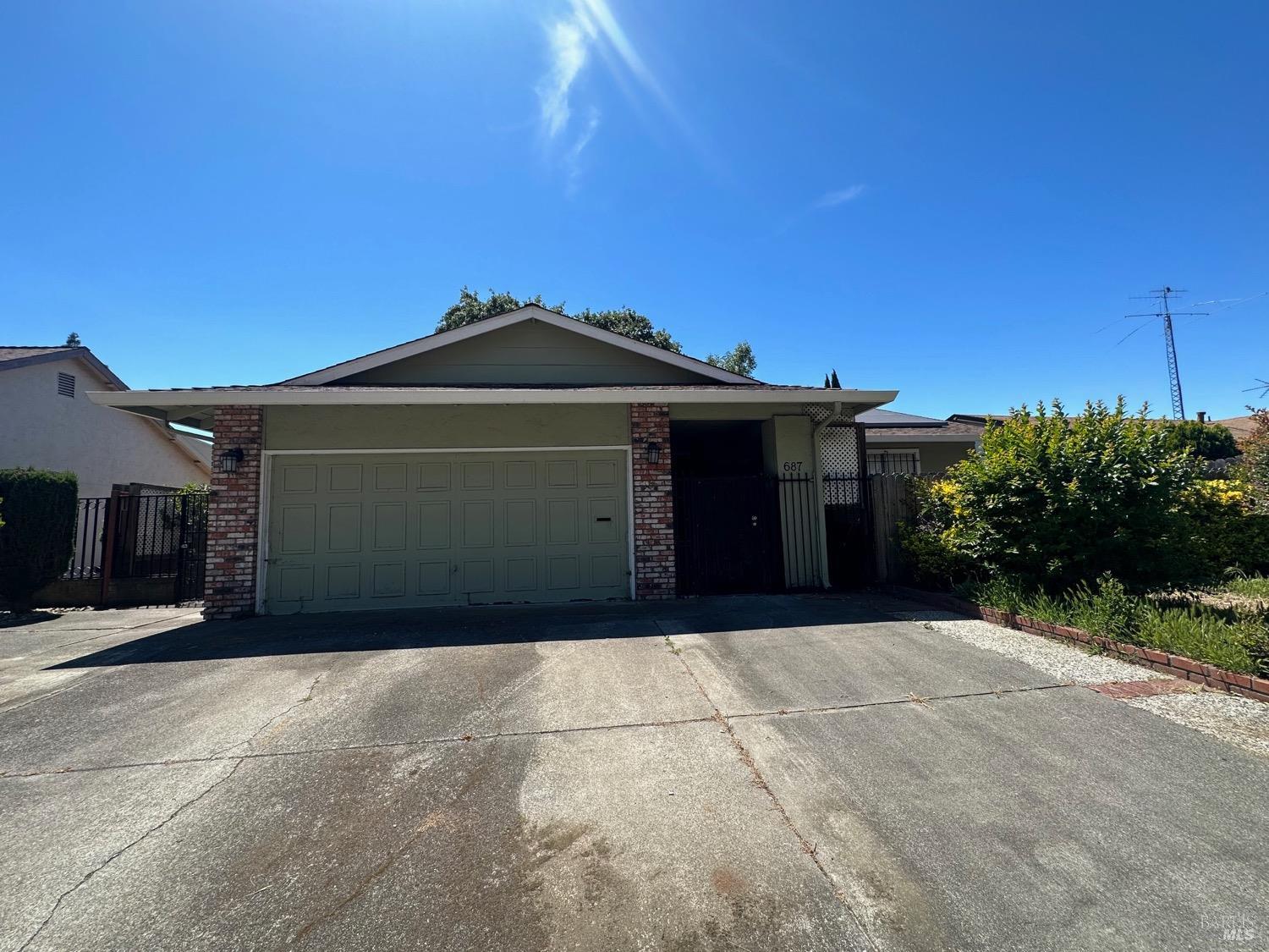 Detail Gallery Image 1 of 1 For 687 Cement Hill Rd, Fairfield,  CA 94533 - 4 Beds | 2 Baths