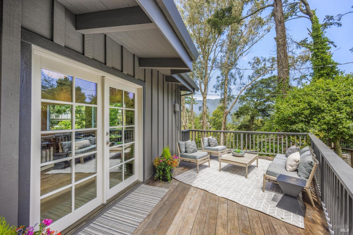 Detail Gallery Image 1 of 73 For 19 Monte Cimas Ave, Mill Valley,  CA 94941 - 2 Beds | 1 Baths
