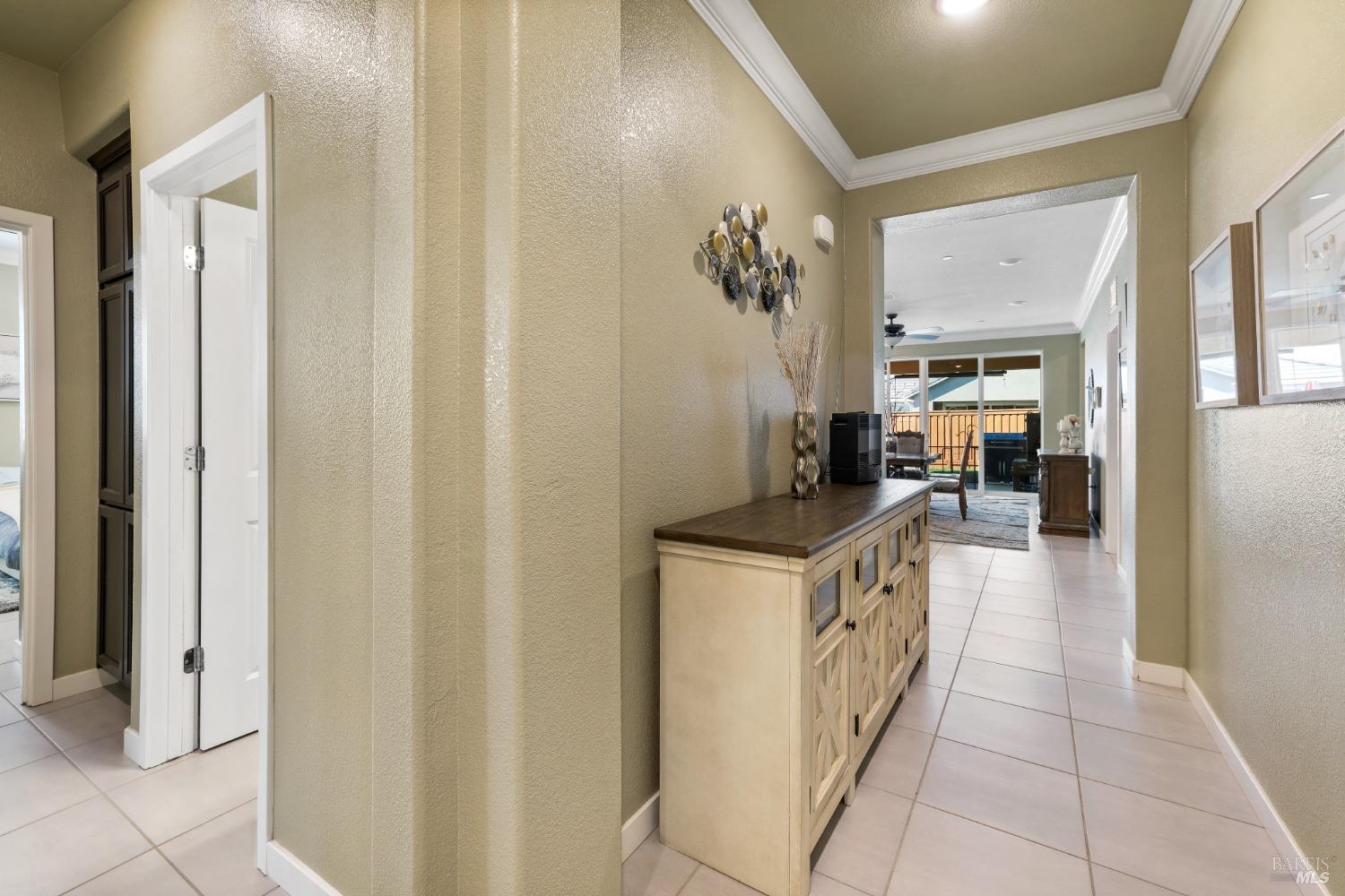 Detail Gallery Image 18 of 43 For 4000 Barrel Ct, Vacaville,  CA 95687 - 3 Beds | 2 Baths