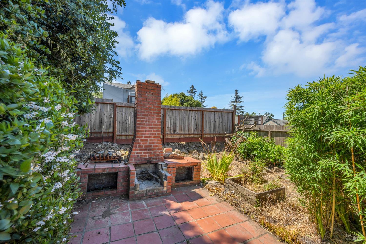 Detail Gallery Image 21 of 28 For 215 E Spring St, Napa,  CA 94559 - 3 Beds | 1/1 Baths
