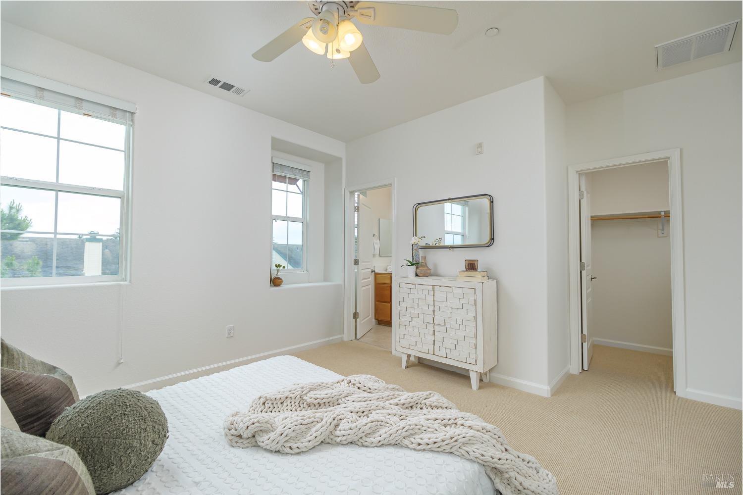 Detail Gallery Image 15 of 21 For 907 Jetty Dr, Richmond,  CA 94804 - 2 Beds | 2/1 Baths