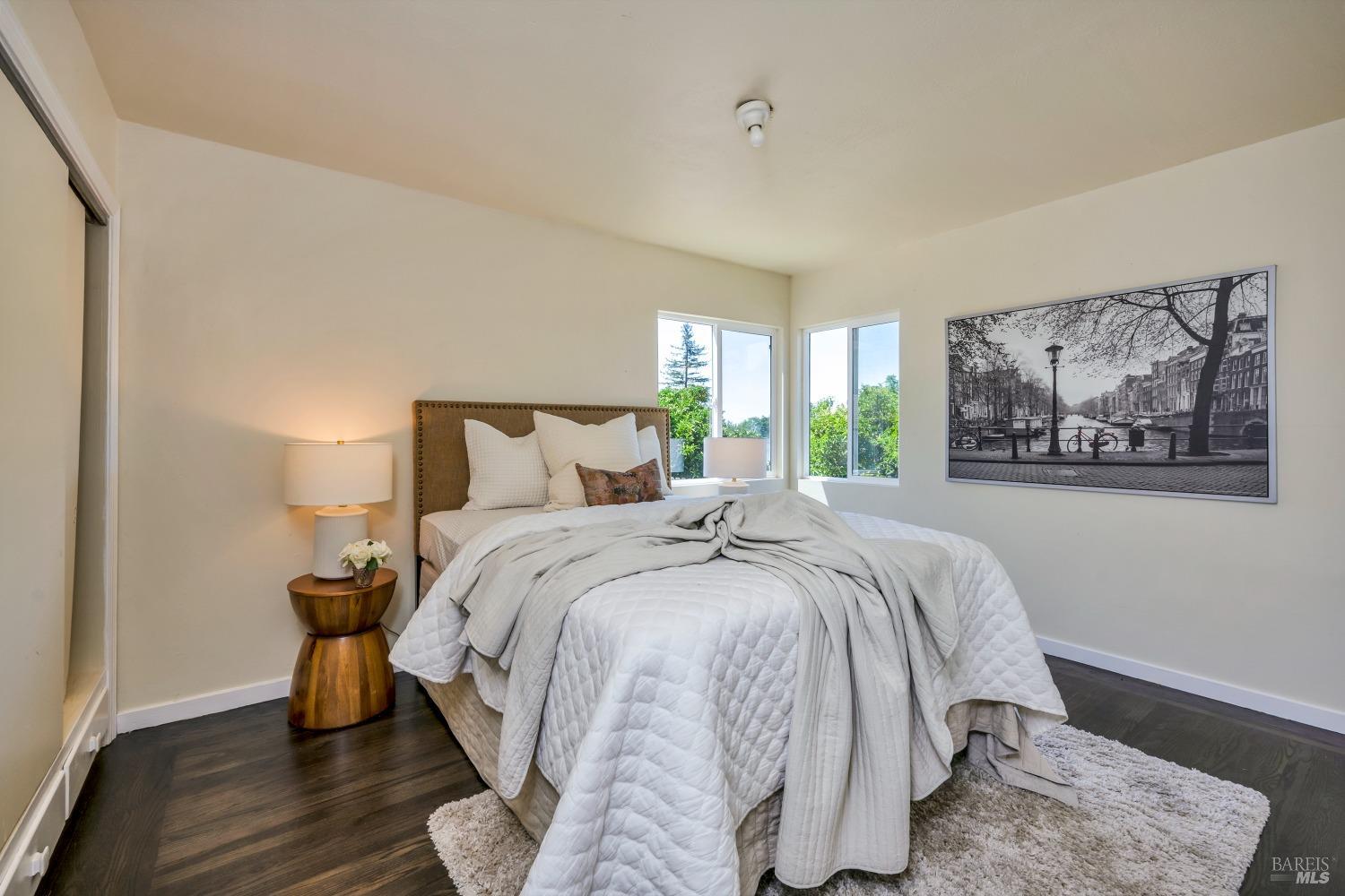 Detail Gallery Image 15 of 28 For 215 E Spring St, Napa,  CA 94559 - 3 Beds | 1/1 Baths