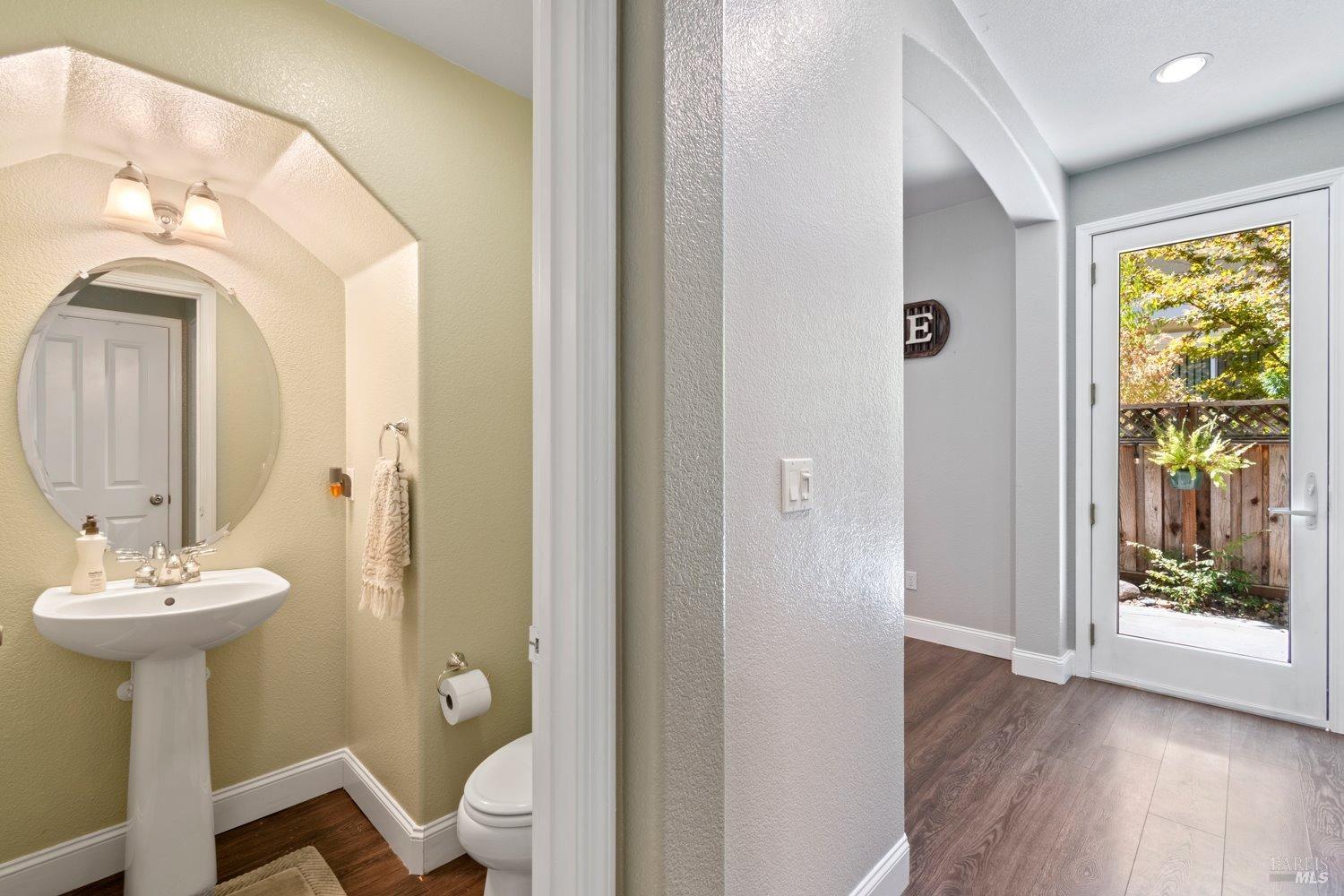 Detail Gallery Image 18 of 60 For 119 Summerfield Dr, Vacaville,  CA 95687 - 4 Beds | 2/1 Baths