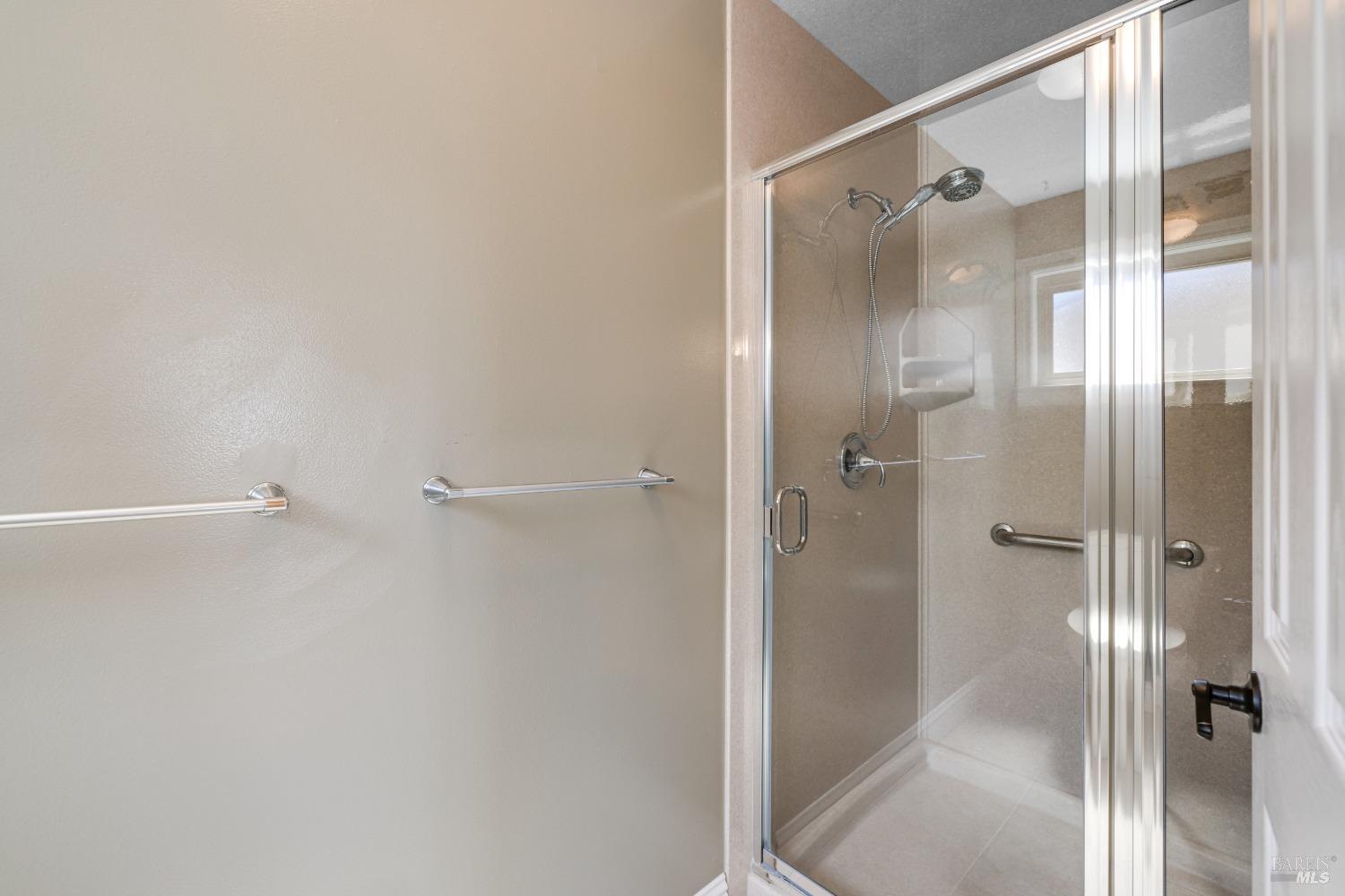 Detail Gallery Image 32 of 42 For 272 Carlisle Way, Benicia,  CA 94510 - 4 Beds | 2/1 Baths