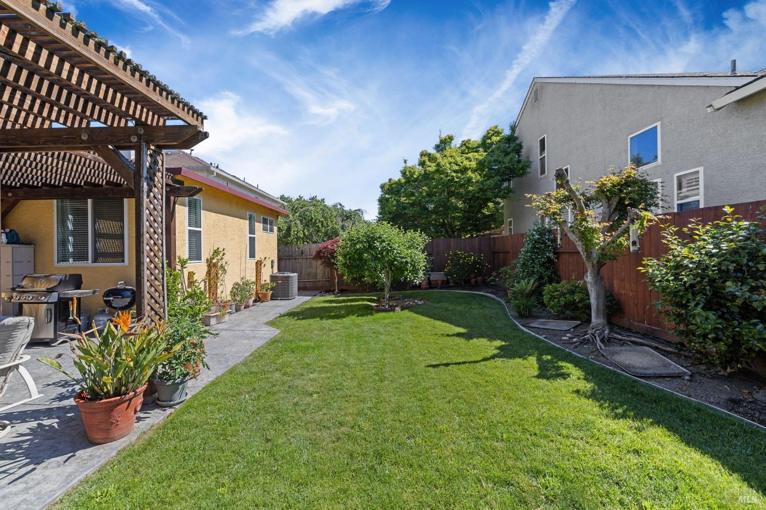 Detail Gallery Image 22 of 28 For 206 Bouquet Cir, Windsor,  CA 95492 - 3 Beds | 2 Baths