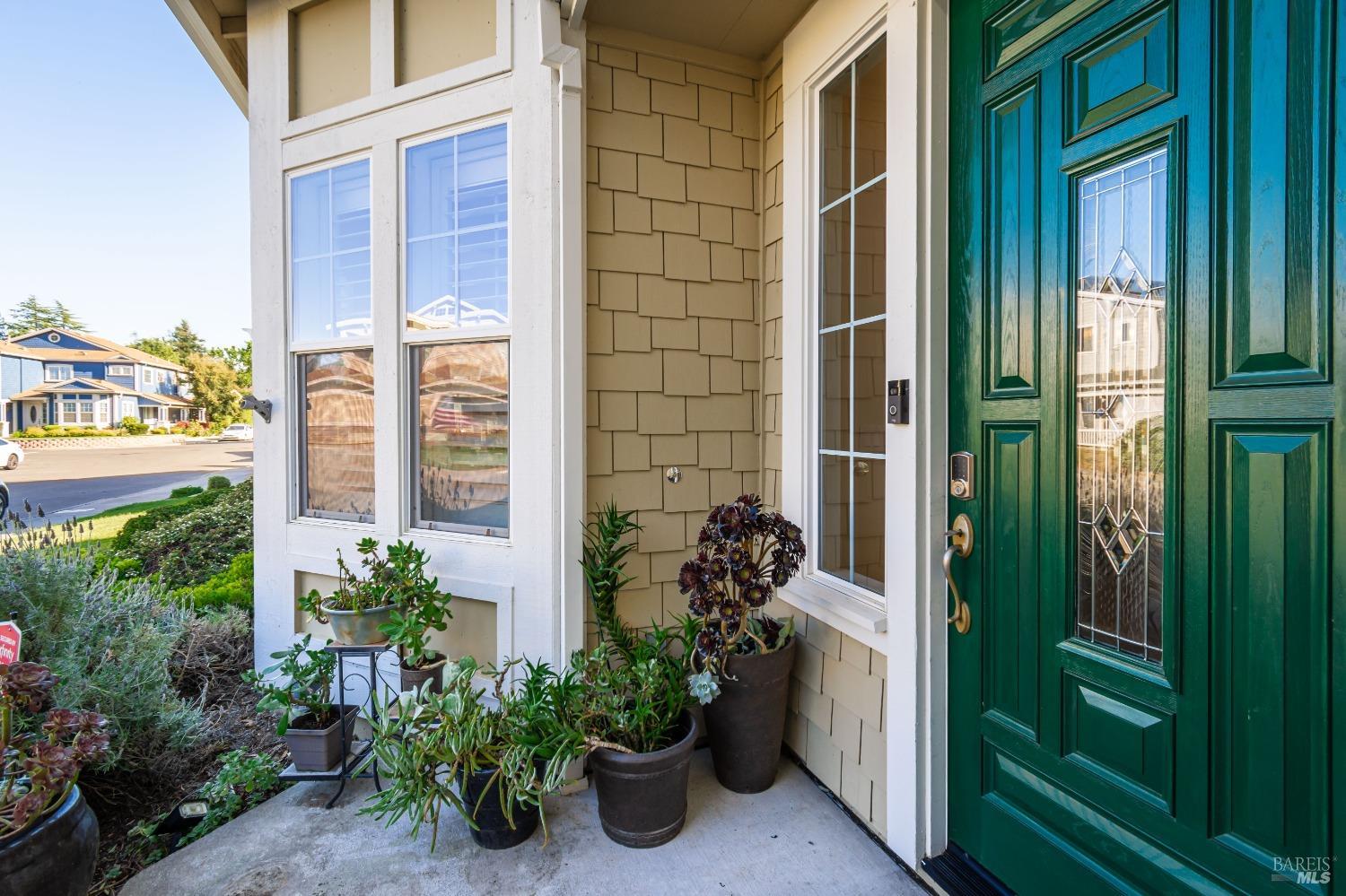 Detail Gallery Image 5 of 61 For 19 Catania Ct, Napa,  CA 94558 - 4 Beds | 3/1 Baths