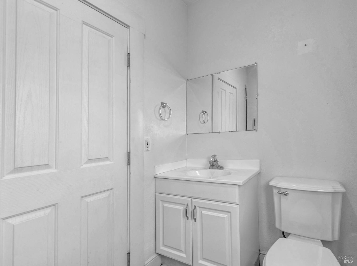 Detail Gallery Image 12 of 39 For 708 Alameda St, Vallejo,  CA 94590 - 2 Beds | 1/1 Baths