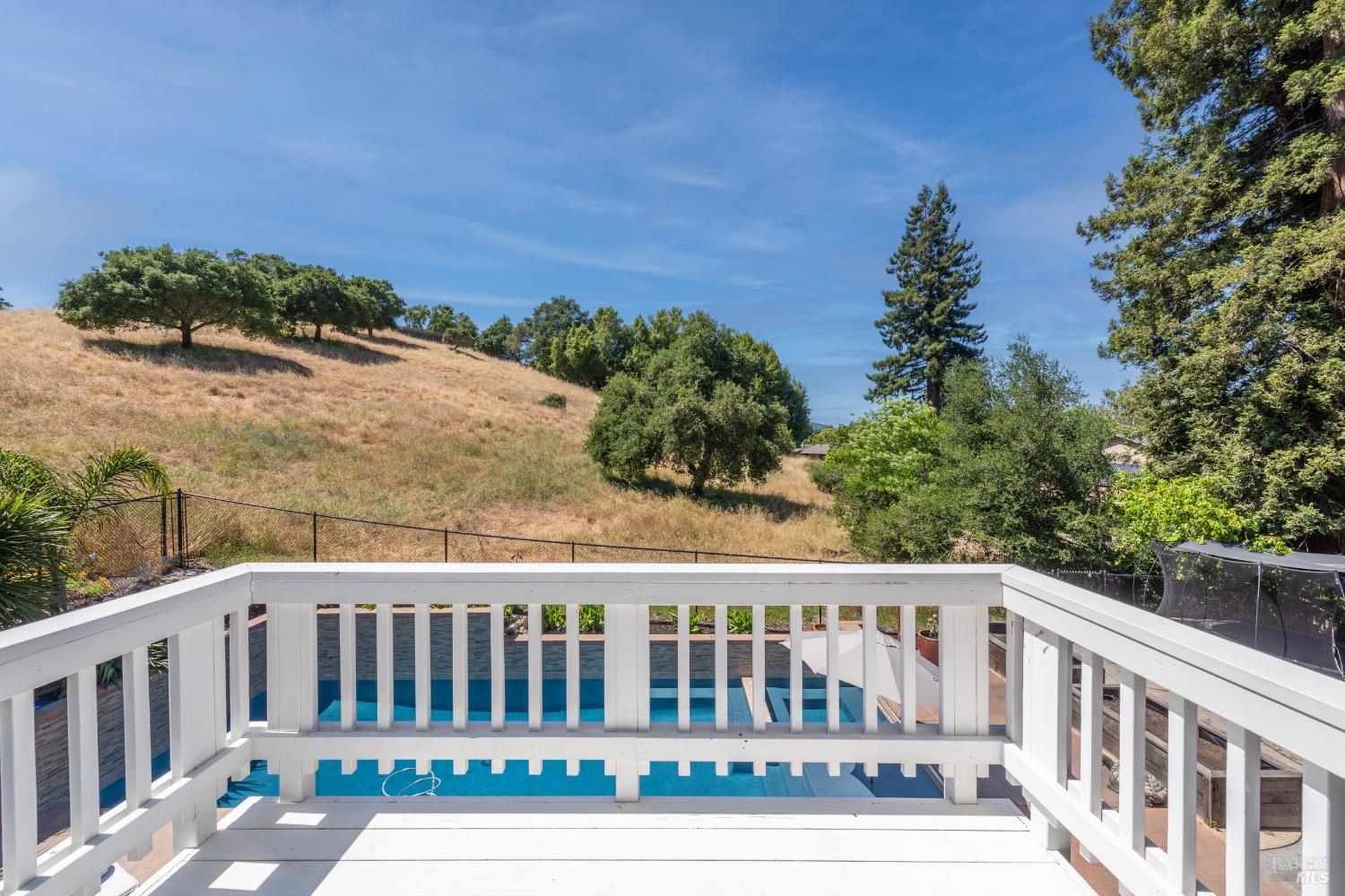 Detail Gallery Image 22 of 34 For 2956 Woodcrest Ct, Napa,  CA 94558 - 4 Beds | 2/1 Baths
