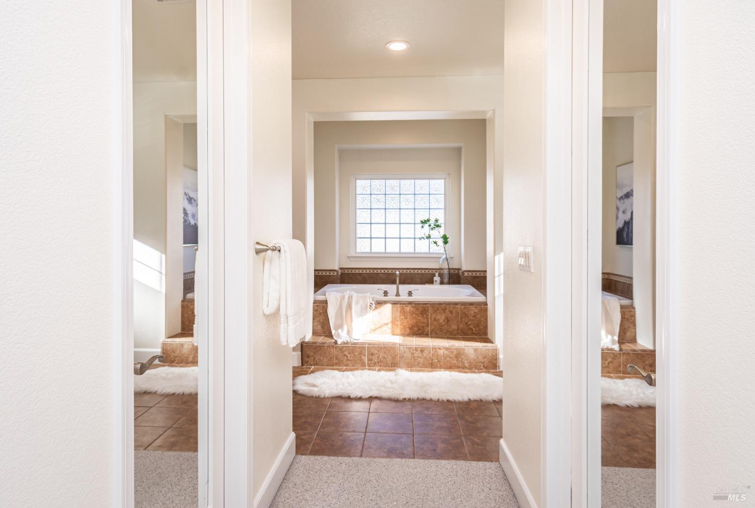 Detail Gallery Image 40 of 61 For 19 Catania Ct, Napa,  CA 94558 - 4 Beds | 3/1 Baths
