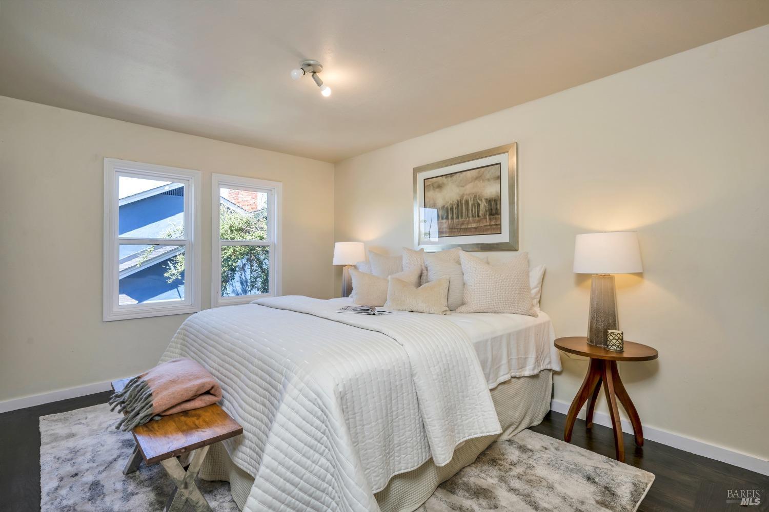 Detail Gallery Image 11 of 28 For 215 E Spring St, Napa,  CA 94559 - 3 Beds | 1/1 Baths