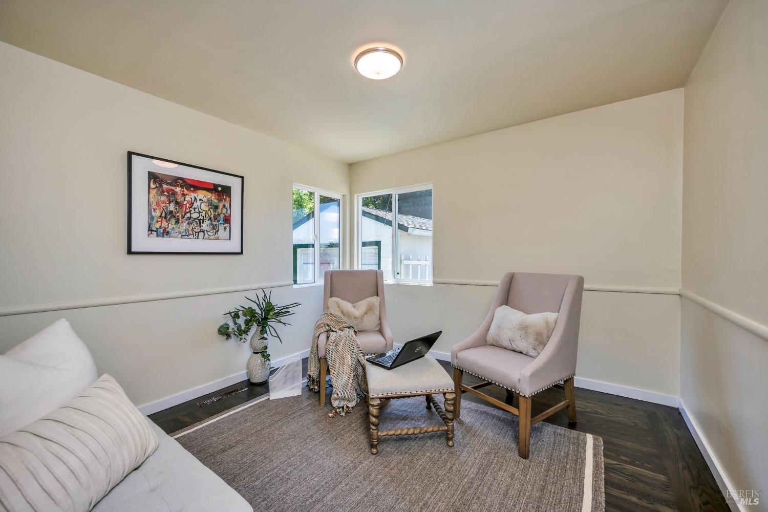 Detail Gallery Image 16 of 28 For 215 E Spring St, Napa,  CA 94559 - 3 Beds | 1/1 Baths