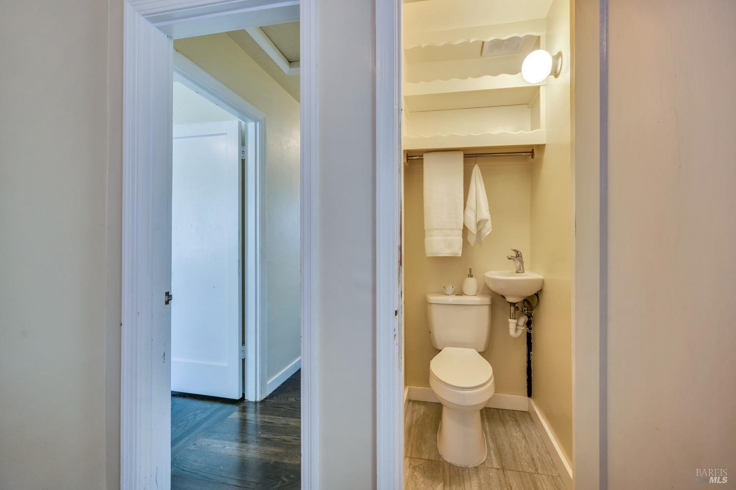 Detail Gallery Image 18 of 28 For 215 E Spring St, Napa,  CA 94559 - 3 Beds | 1/1 Baths