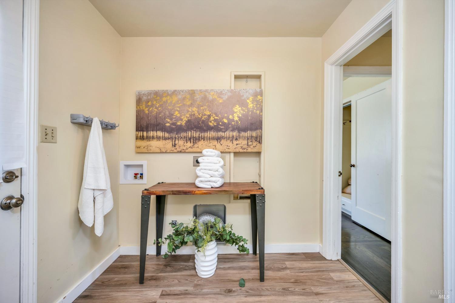 Detail Gallery Image 19 of 28 For 215 E Spring St, Napa,  CA 94559 - 3 Beds | 1/1 Baths