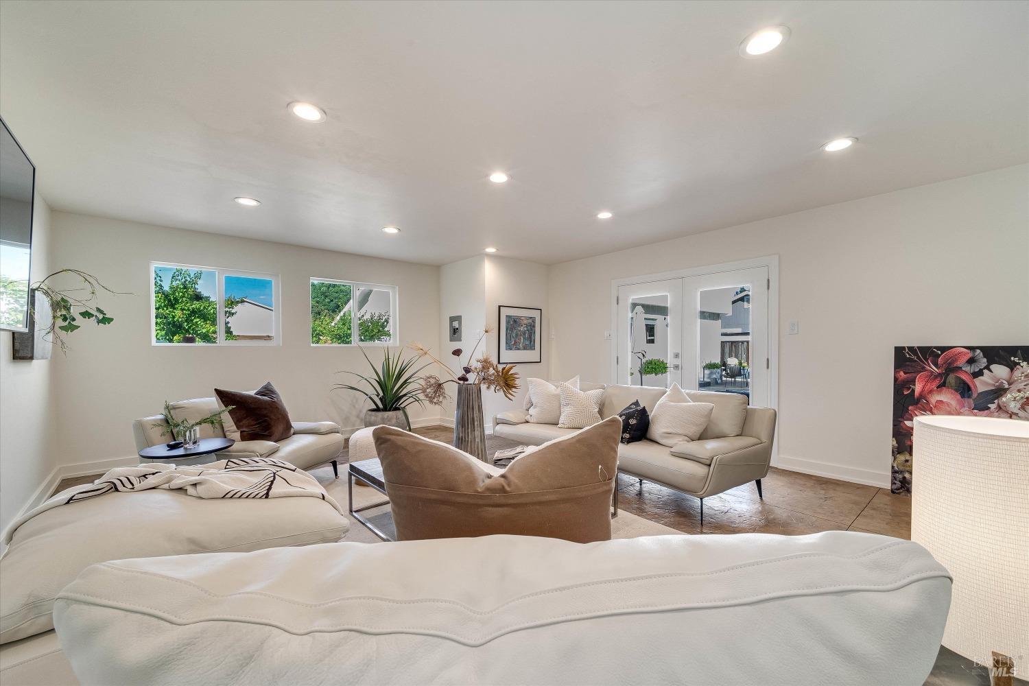 Detail Gallery Image 51 of 67 For 3104 Hyde Park Pl, Napa,  CA 94558 - 4 Beds | 2/1 Baths