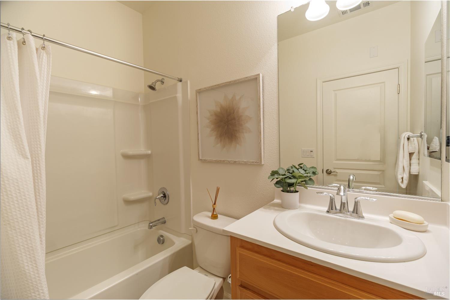 Detail Gallery Image 18 of 21 For 907 Jetty Dr, Richmond,  CA 94804 - 2 Beds | 2/1 Baths