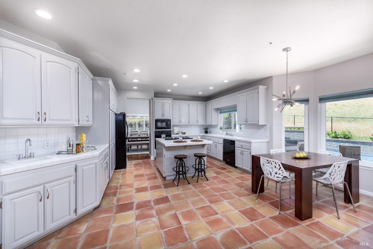 Detail Gallery Image 16 of 34 For 2956 Woodcrest Ct, Napa,  CA 94558 - 4 Beds | 2/1 Baths